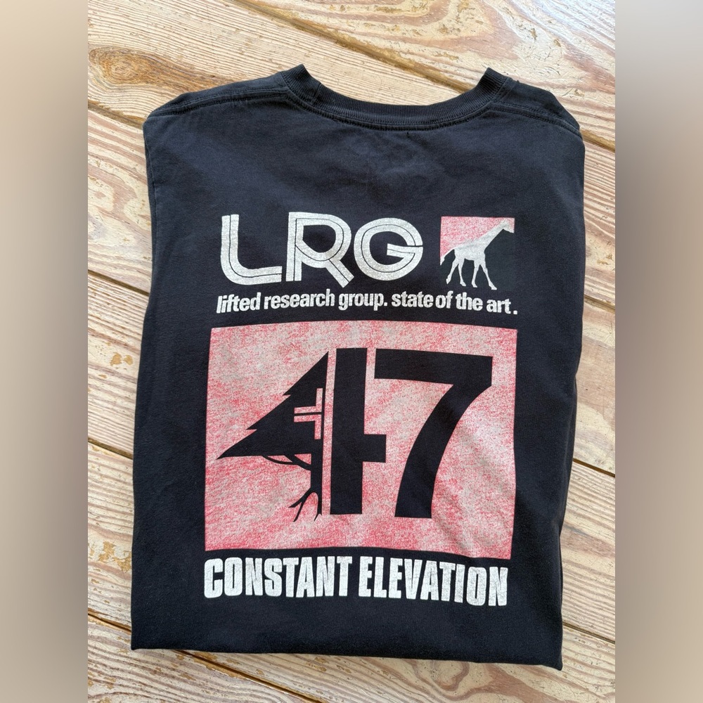 MENS lrg tshirt size s